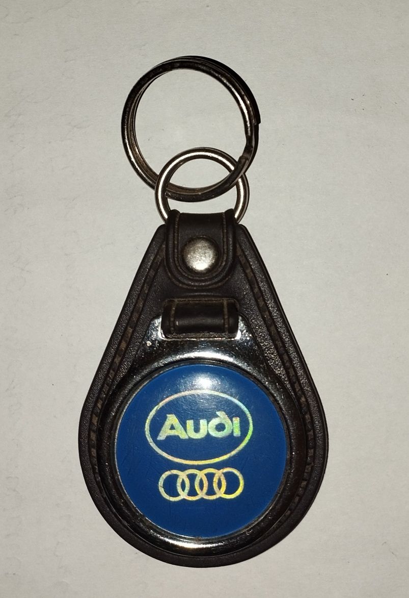 Ретро шкіряний брелок Audi