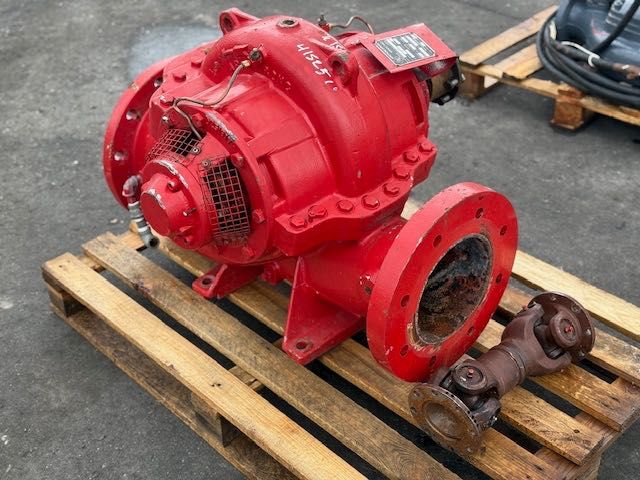 pompa do wody zdemontowana z silnika cummins 200 hp duża na wał