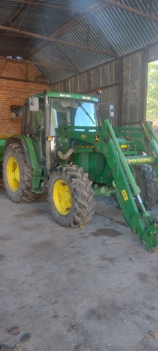 Ciągnik John Deere 6110