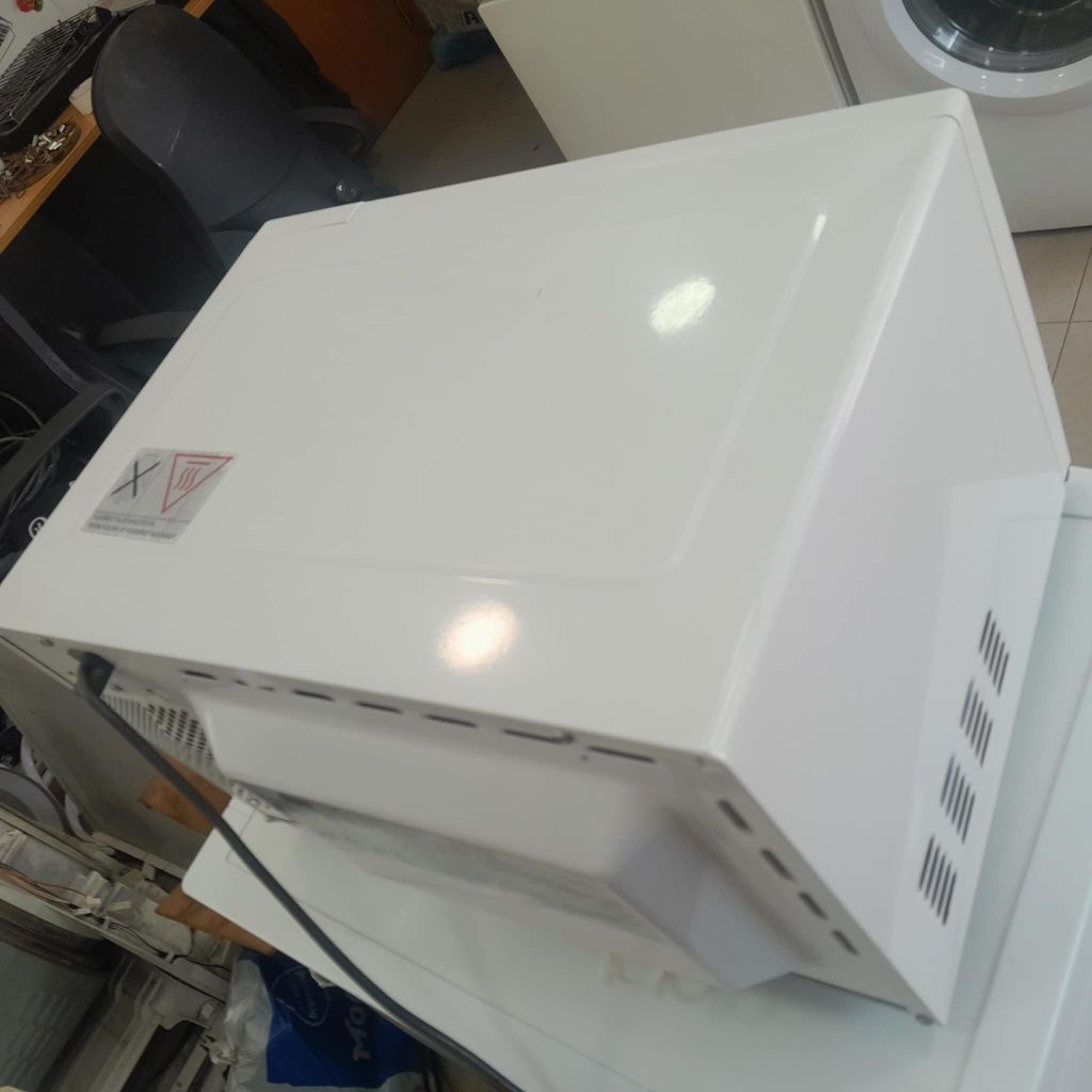 Microondas impecavel com grill marca TEKA