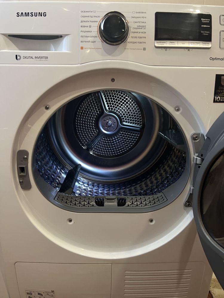 Продам сушильну машину Samsung DV90M6200cw