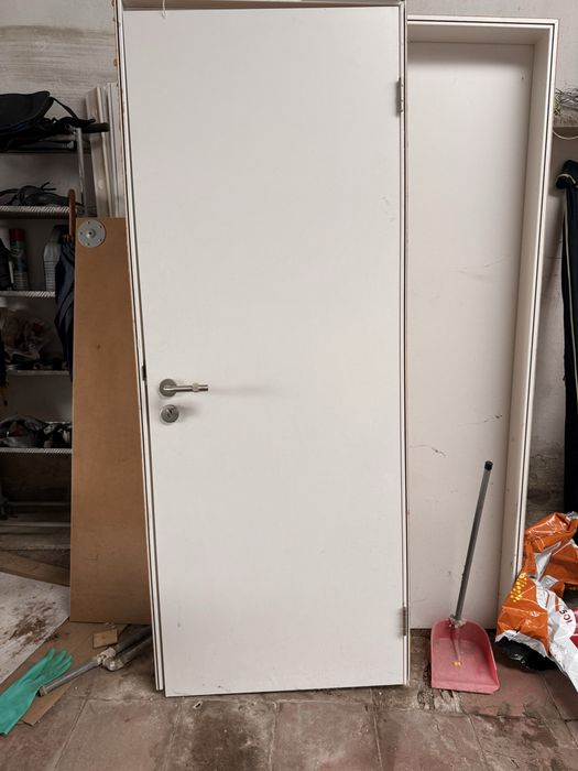 Portas standard brancas novas