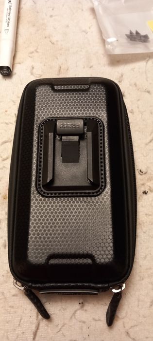 Bolsa para telemóvel impermeável.