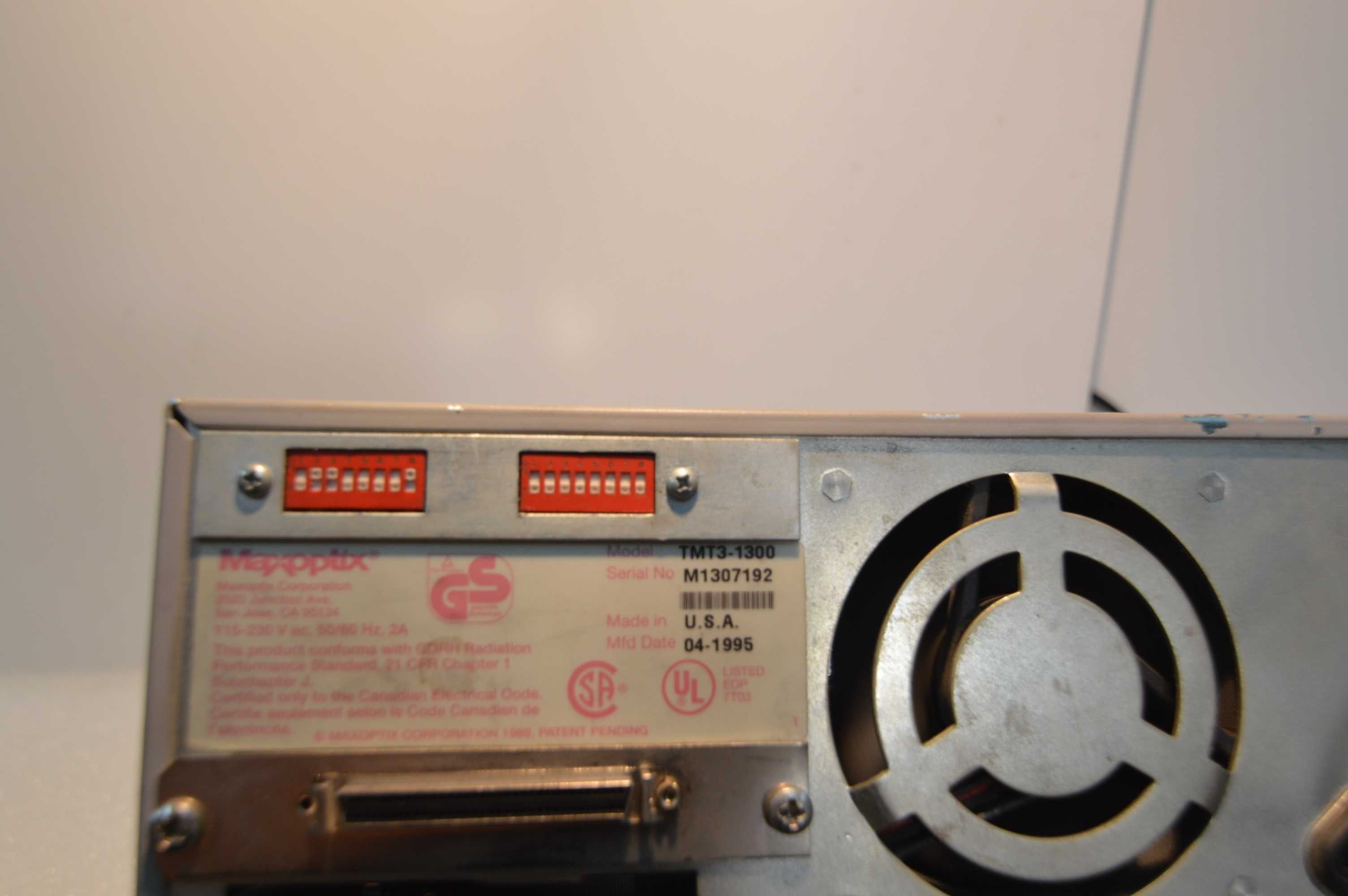 MaXoptiX TMT3-1300 Napęd SCSI  Taśm DLT/80 Gb