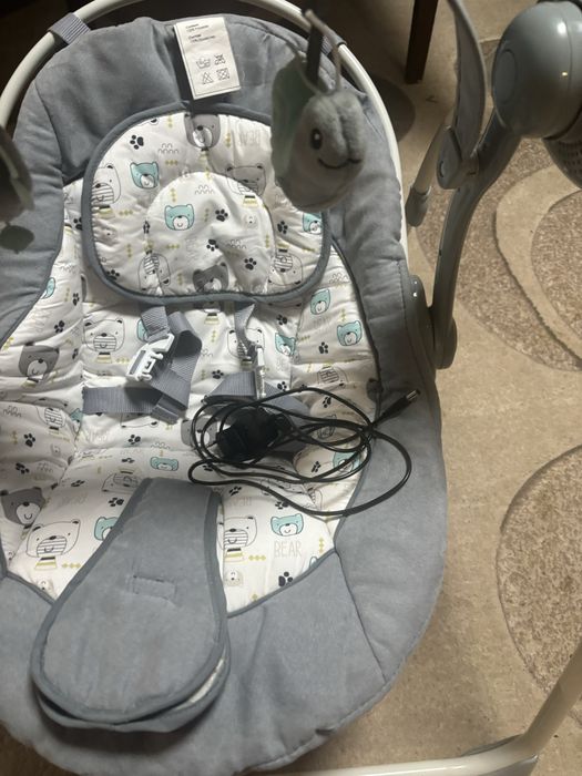 Крісло-гойдалка для немовлят