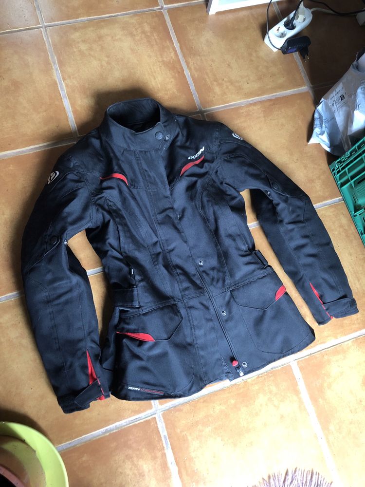 Casaco Feminino Preto Ixon