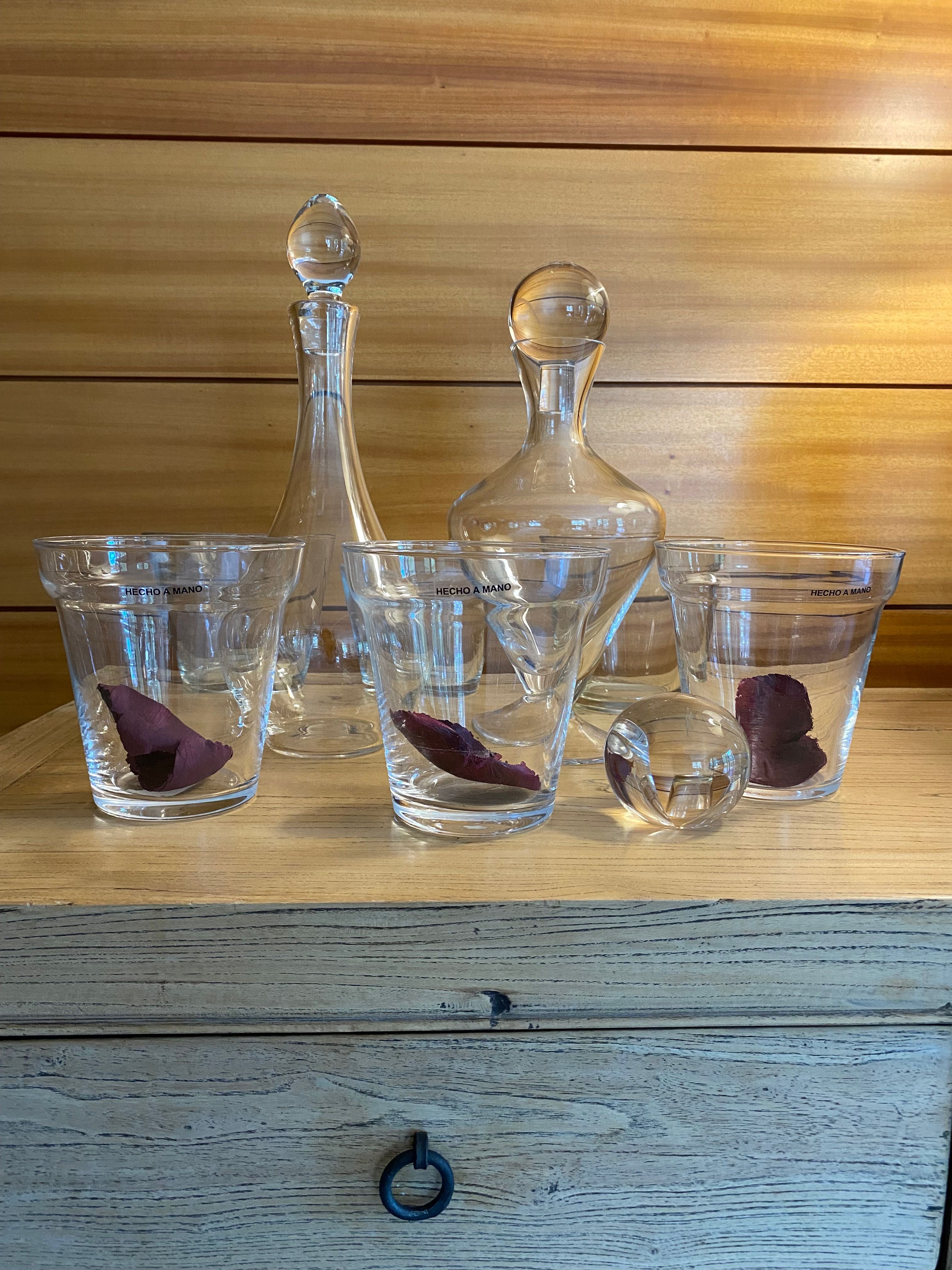 Decanters (2) + Pisa Papéis Euro 2004 + ( 6 ) Jarras