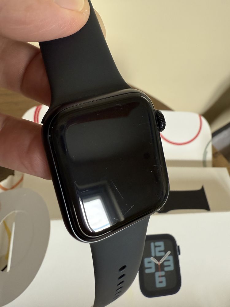 Apple Watch SE (2gen) 40 mm GPS jak nowy