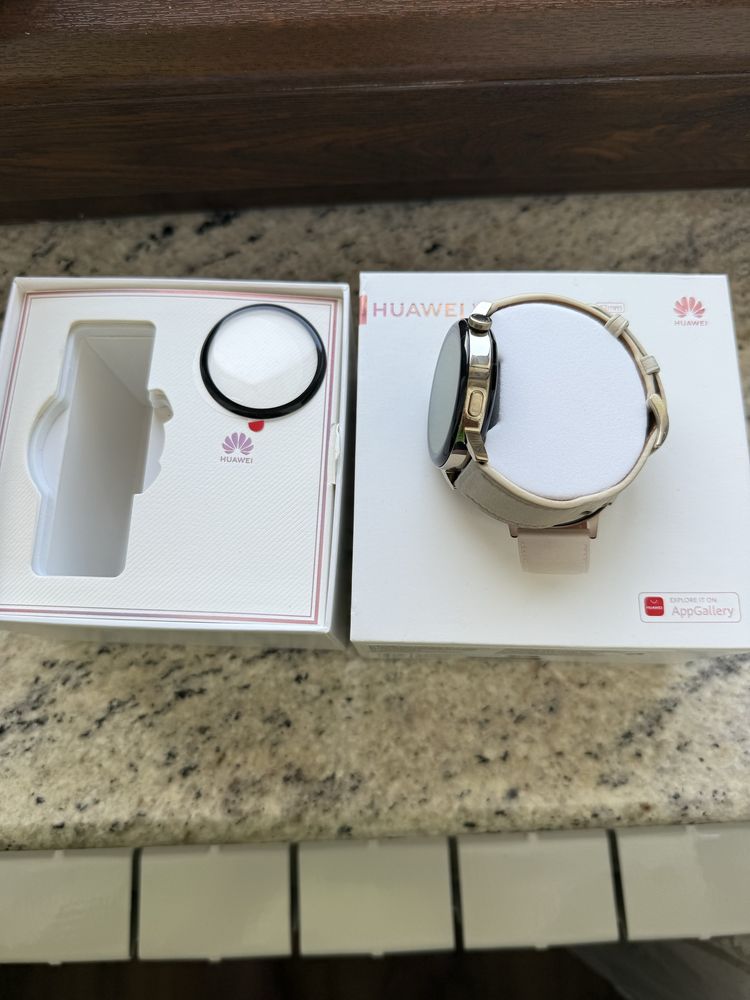 Smartwatch zegarek Huawei  watch gt3 elegant 42 mm zloty
