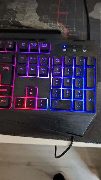 Klawiatura dla gracza Fury Skyrider świecącą duża