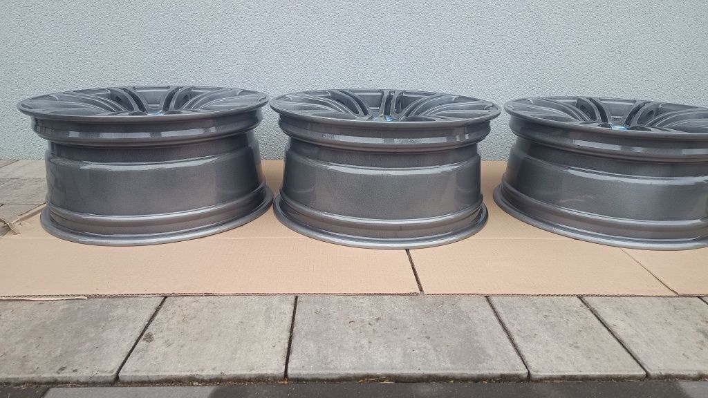 BMW E90 E91 E87 E81 felgi R18 5x120 2 szerokości wzór styling 220