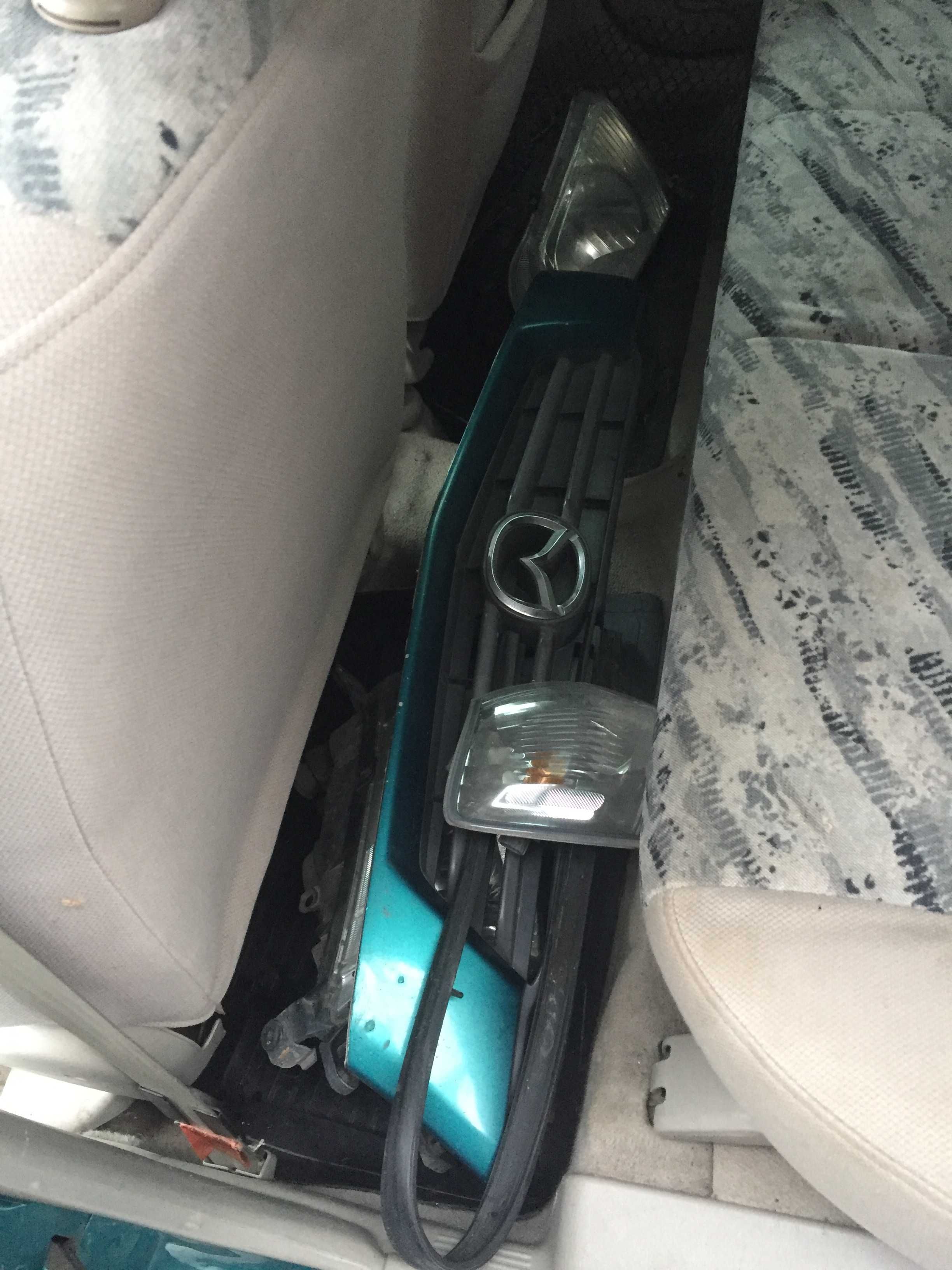 Mazda demio 2000, 1,3і На запчастини