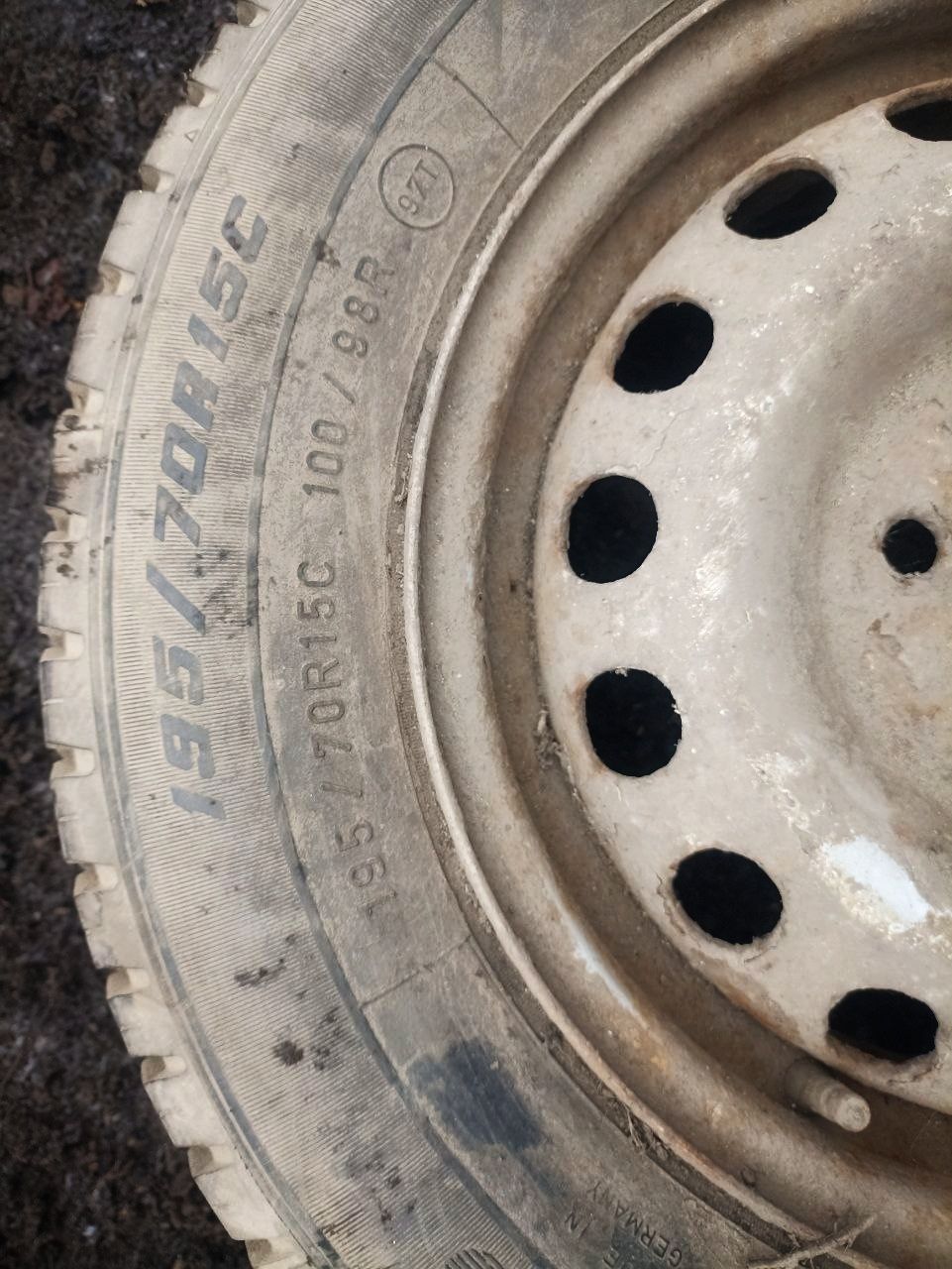 Колесо на Mercedes Vito