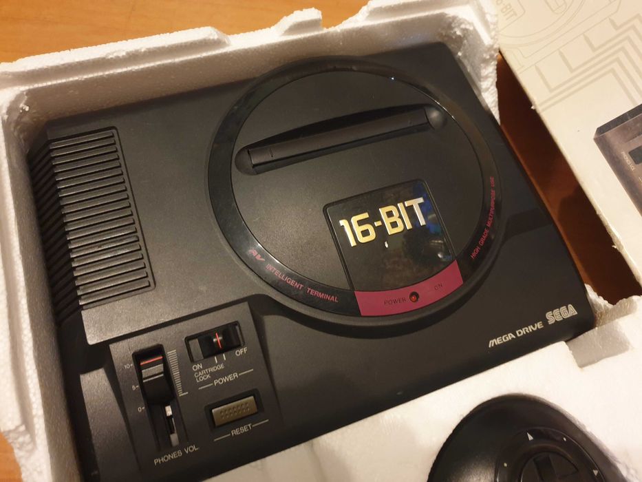 Ігрова приставка Sega mega drive регіон Японія комплект з коробкою