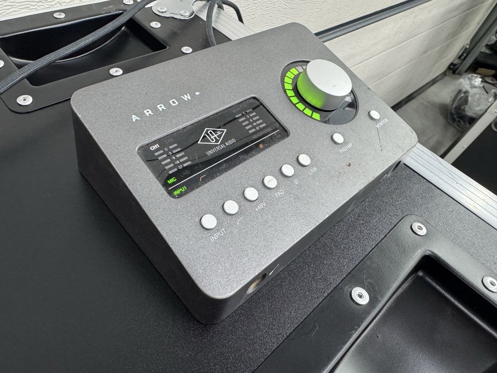 Uad universal audio apollo arrow mac thunderbolt interfejs gitarowy us