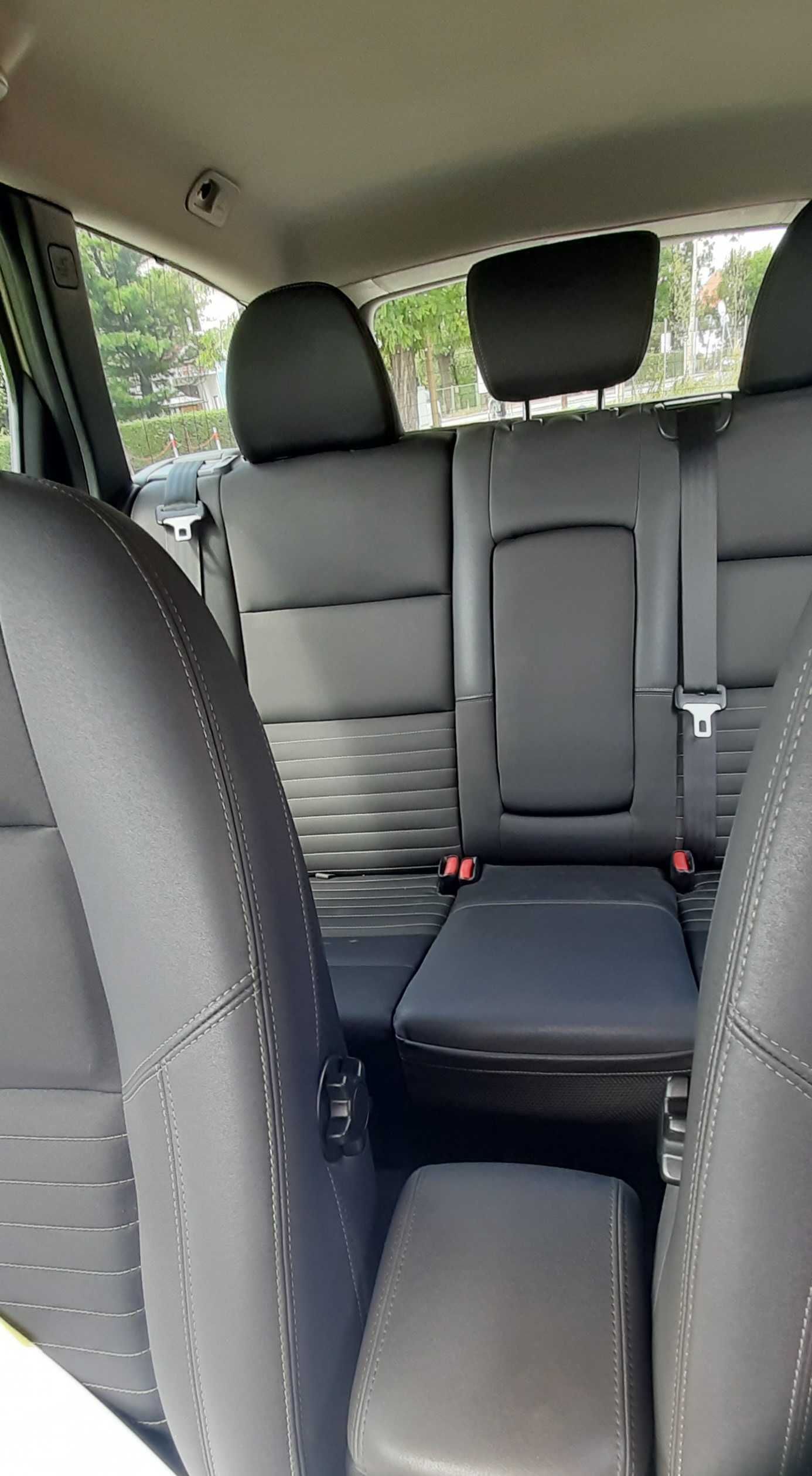Sprzedam jako uszkodzone Volvo V50 2.0 D. 2006r.