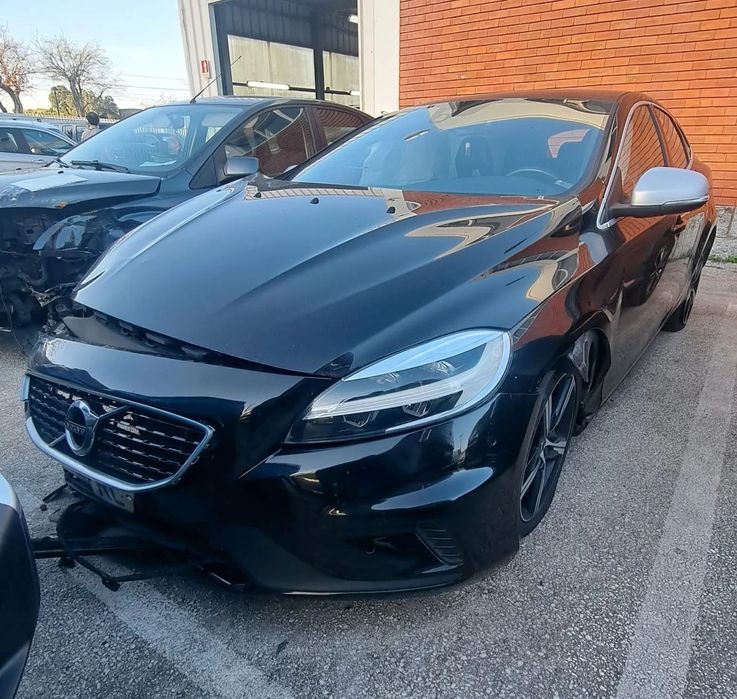 VOLVO V40 D2 2.0 DIESEL PARA PEÇAS