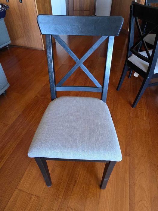 Elegante Conjunto de Mesa de Jantar - Madeira Preta - Expansível