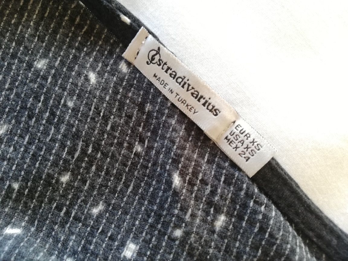 Camisola curta Stradivarius