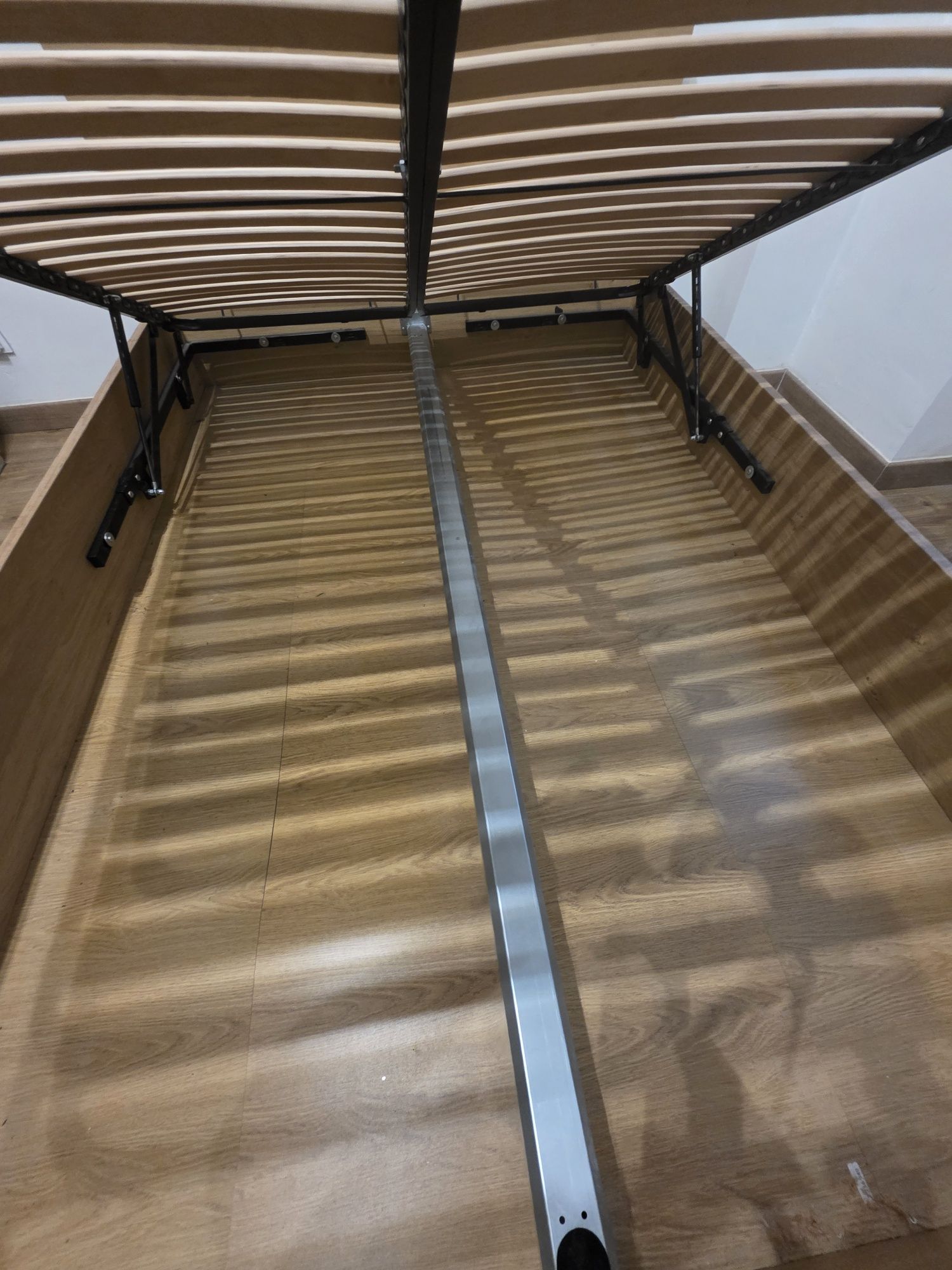 Łóżko VOX Simple 140x200 dąb + czarne płozy, stan bardzo dobry