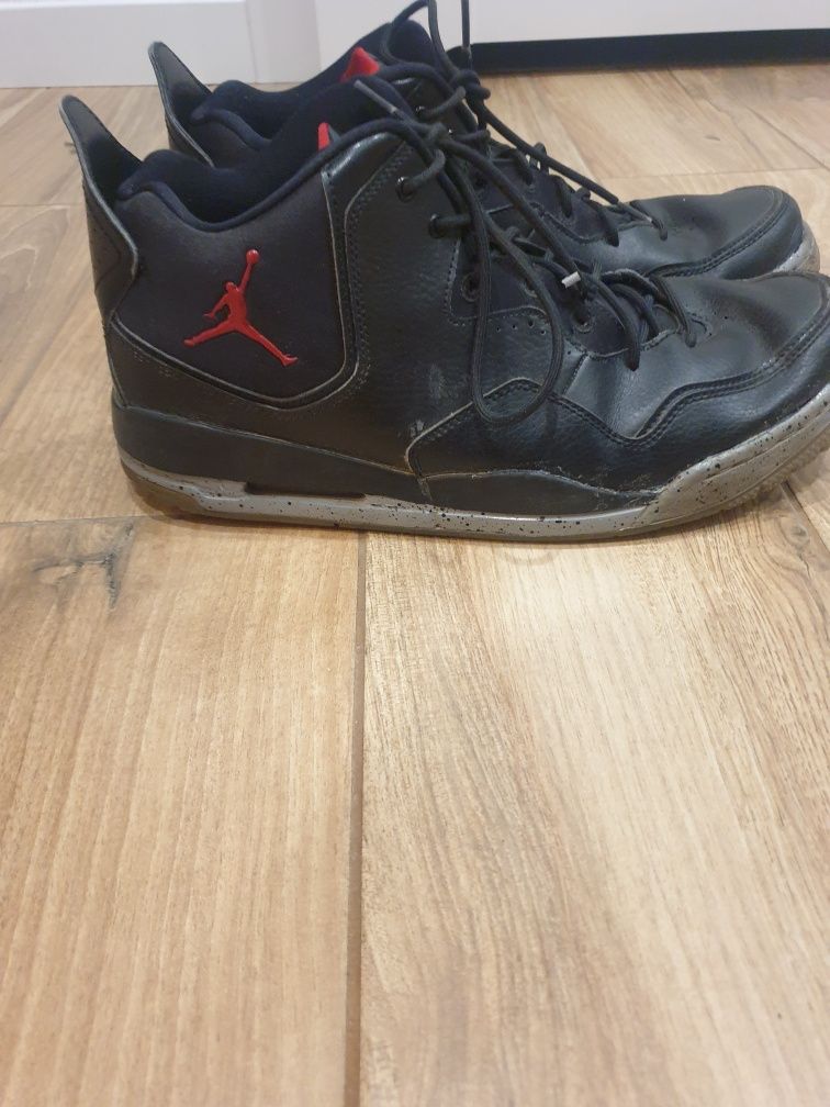 Nike Jordan Courtside 23        47