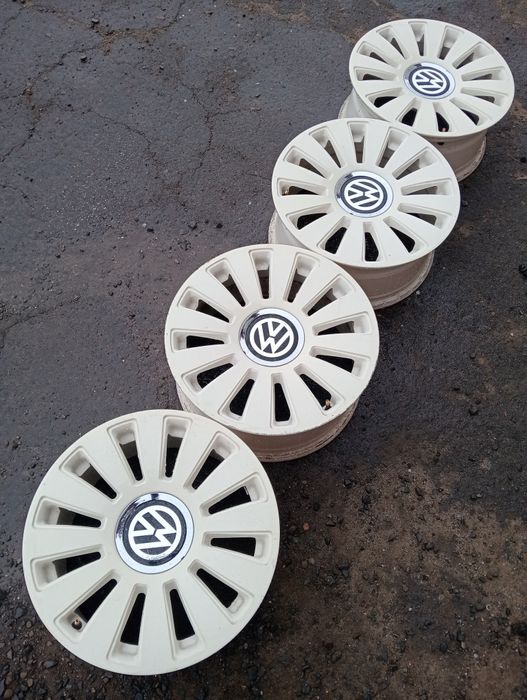 Диски Volkswagen Retrostyle R17 4/100 4/108 ET35