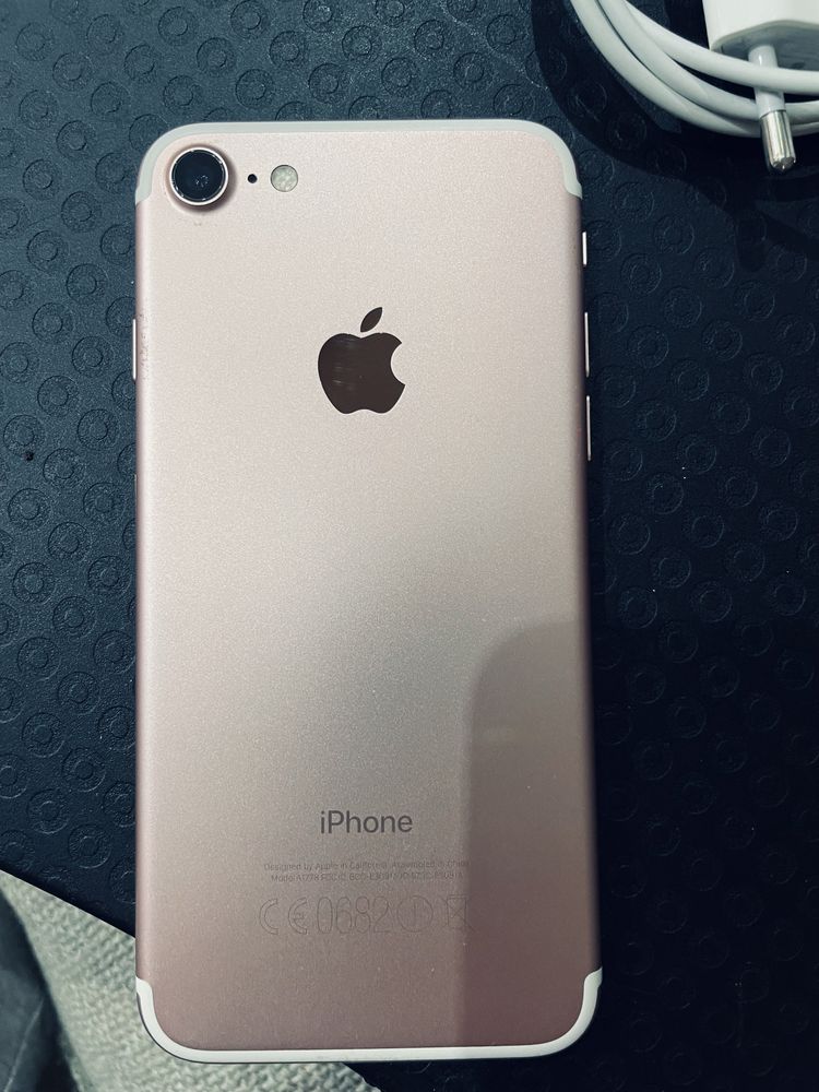 Iphone 7 gold rose 128 GB