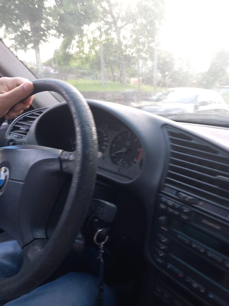 Vendo carrinha Preta Bmw