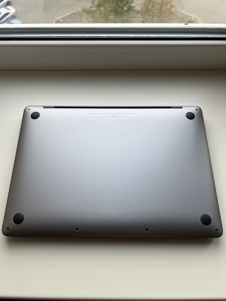 Apple MacBook Pro 13 (2020) M1 8/256 Space Grey
