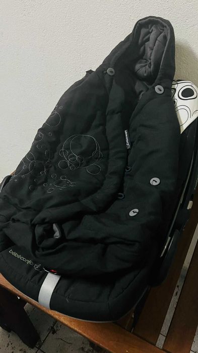 Ovo BebéConfort com tapa-sol e ninho