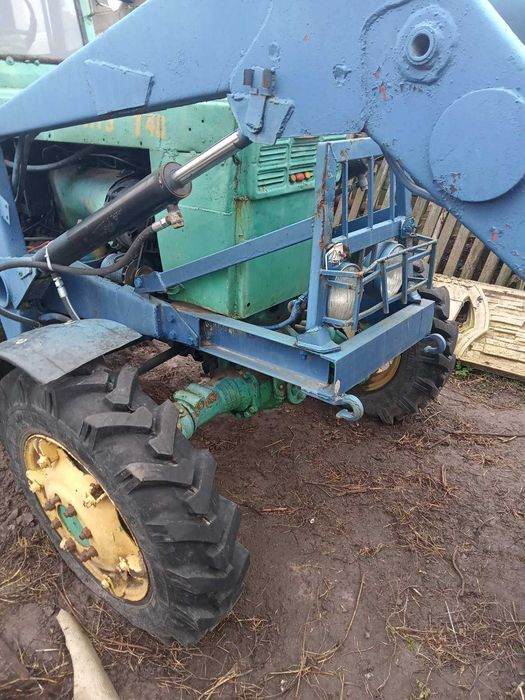 Продаю Т- 40 з нававісним ківшем.