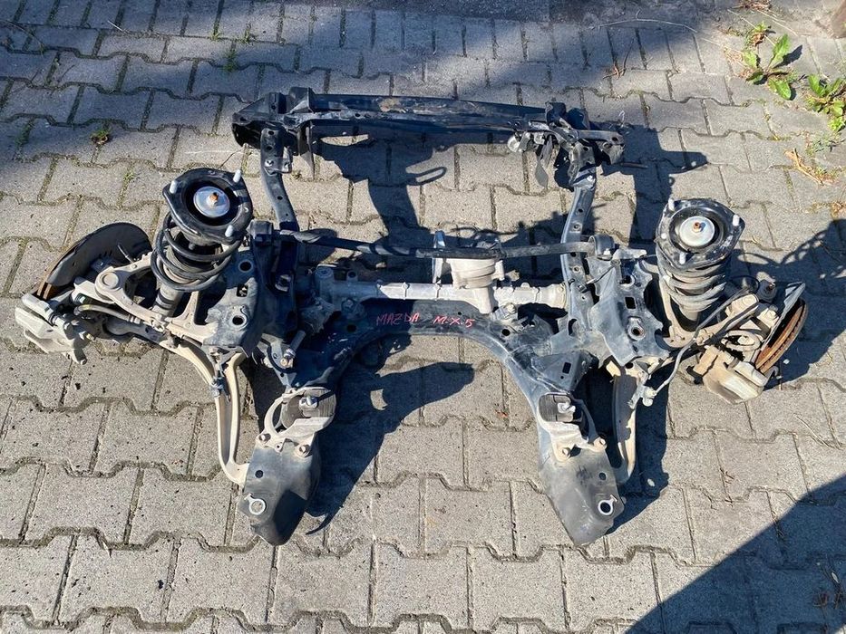 zwrotnica wahacze amortyzatory  prawa strona przÓd zawieszenie mazda