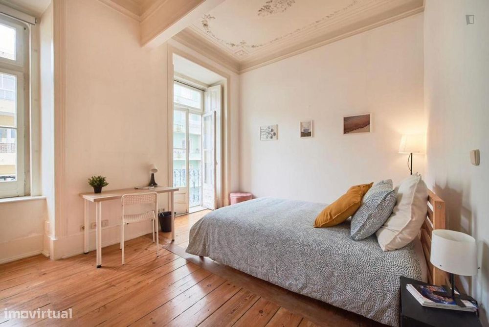 757801 - Quarto com cama de casal em...