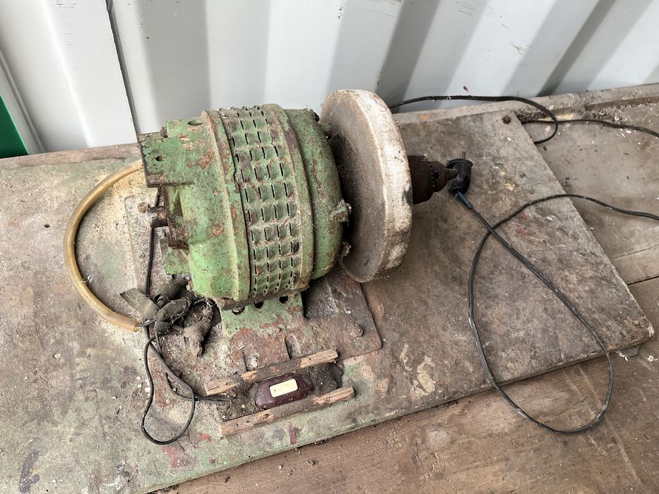 Stół warsztatowy imadło warsztat szlifierka