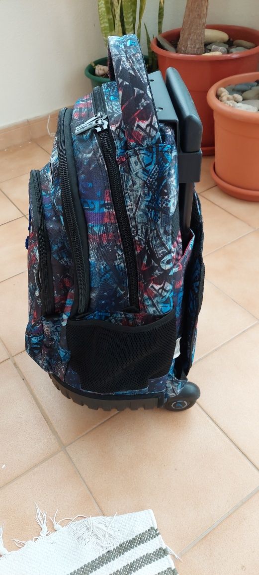 Mochila com rodas