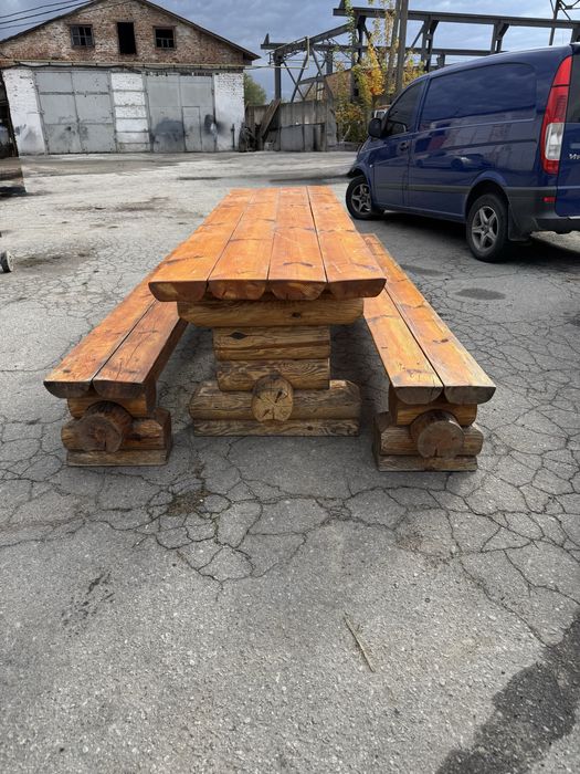 Стіл точаний деревяний