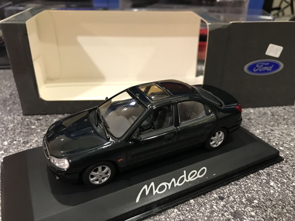 1/43 Ford Mondeo MINICHAMPS