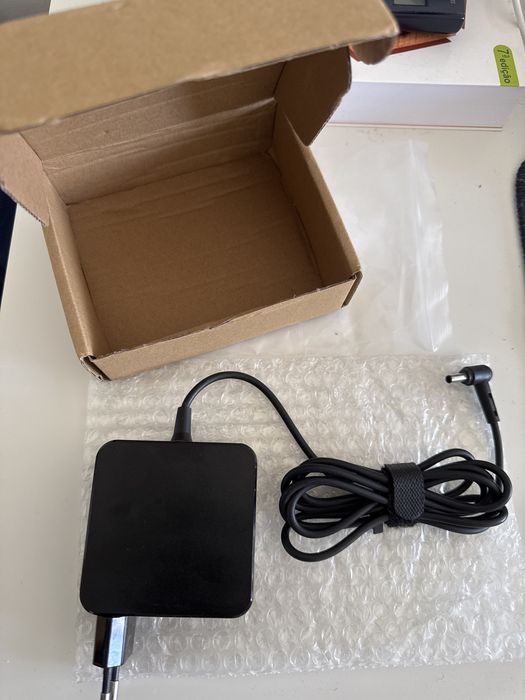 Carregador Para Asus 19v 3,42a 65w Cuich (4,5x3,0mm)
