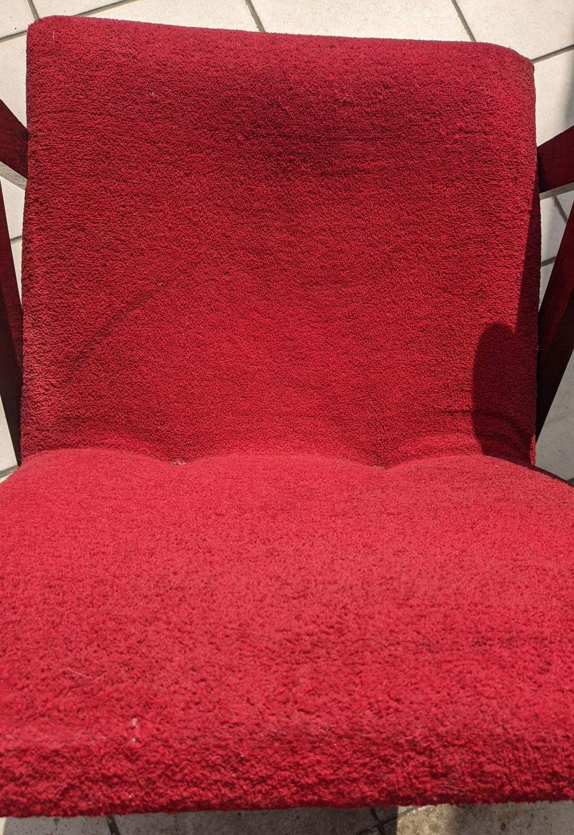 Fotel PRL vintage czerwony b310 var koźlak leniwiec lisek 70 dębowe