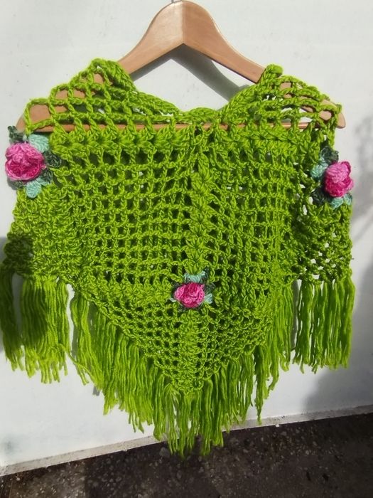 Poncho de criança. Malha.  Novo. Vintage