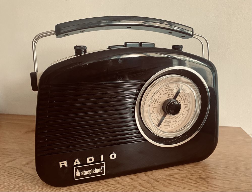 Steepeltone Brighton retro radio