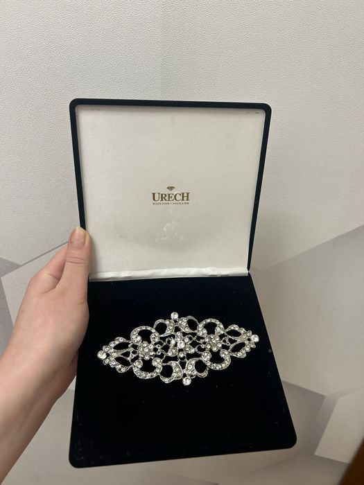 Брошка соібна з камінням