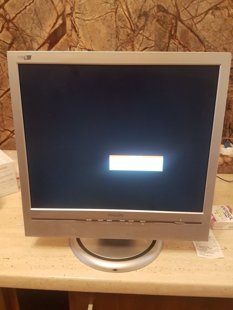 Monitor Philips 17 cali