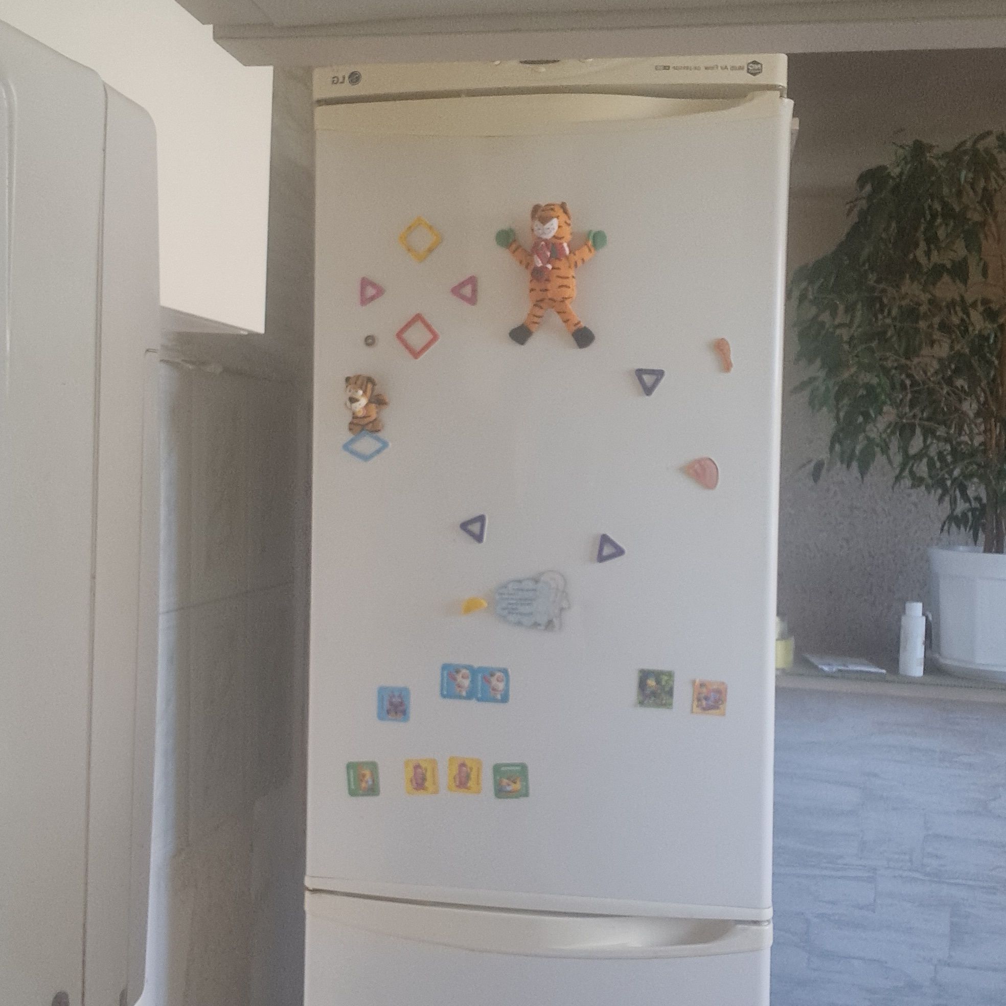 Продам холодильник не рабочий