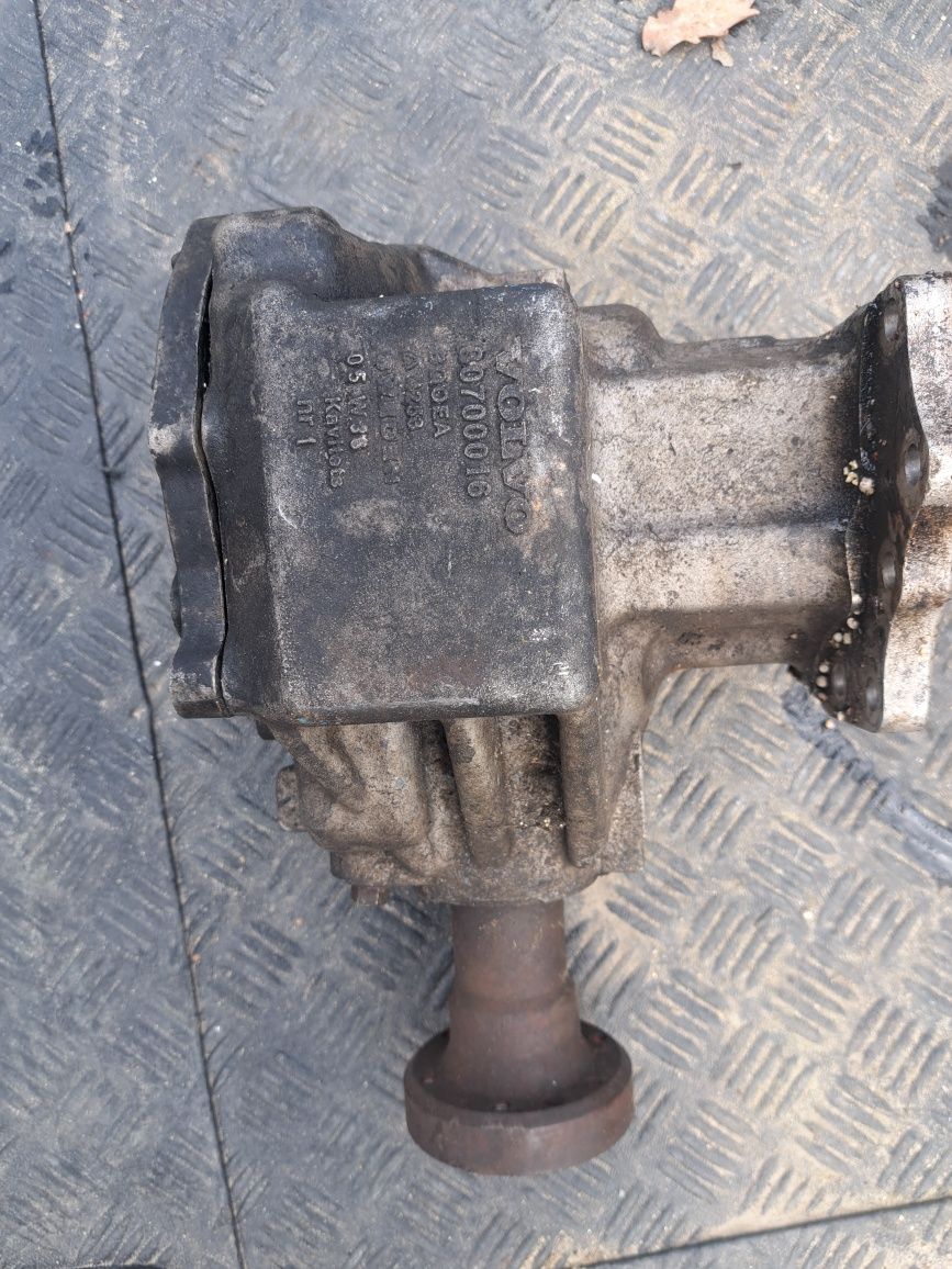 Роздавальна коробка роздатка 30700016 volvo xc90 02-16 
30700016 Volv
