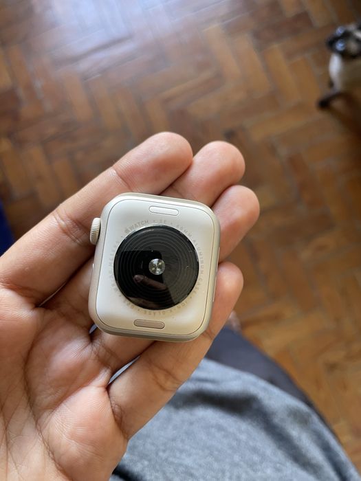 Apple Watch Se bem conservado