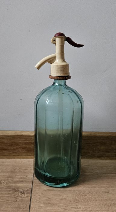 Zabytkowy syfon do wody PRL