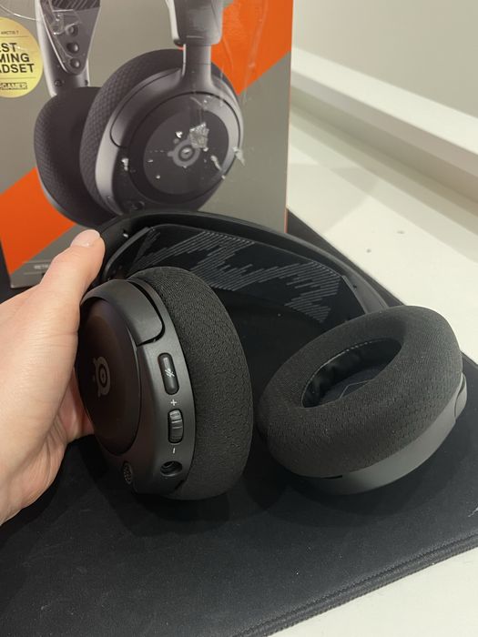 SteelSeries Arctis Nova 1 Black