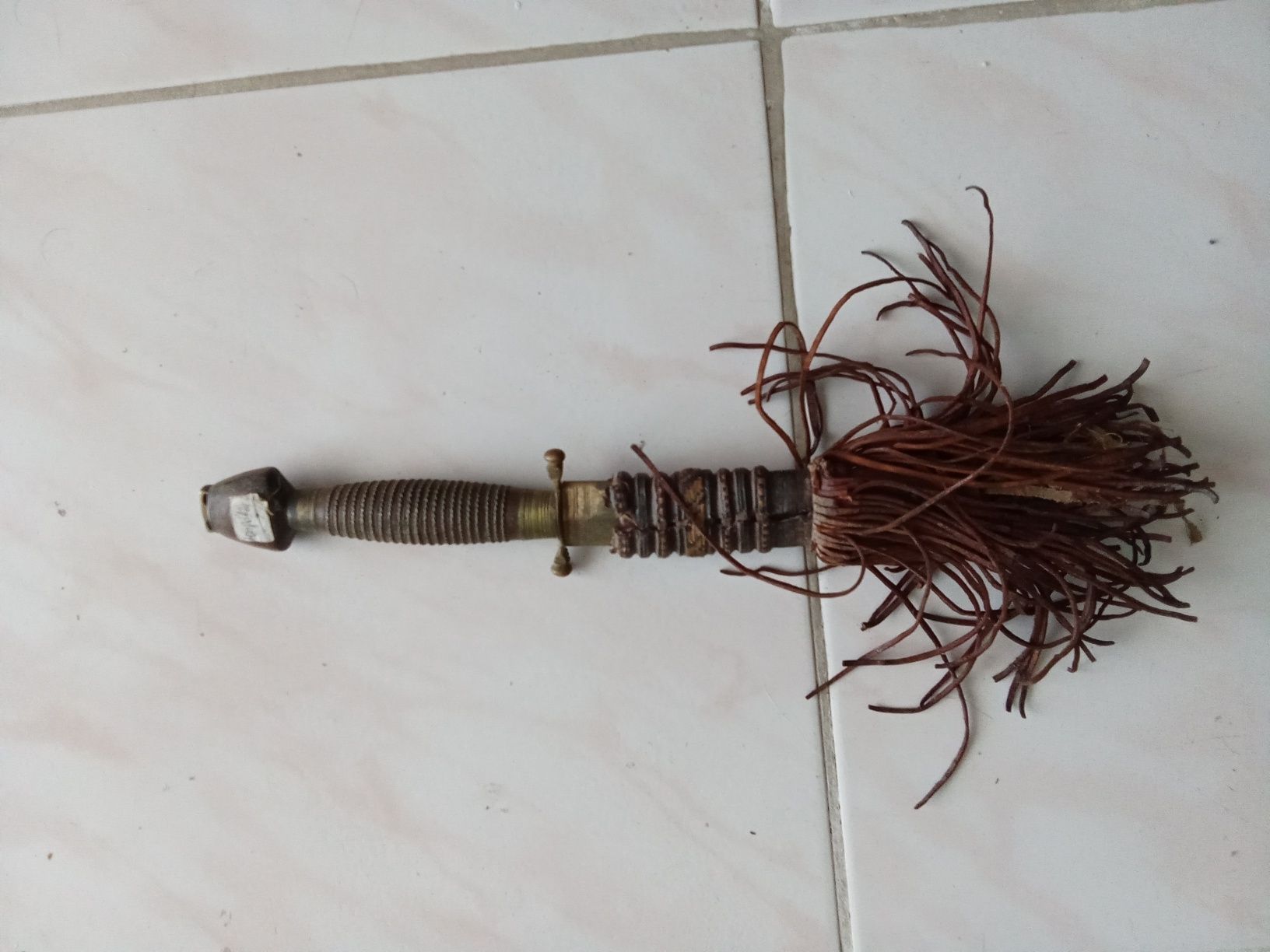 Vendo espadas antigas de coleção