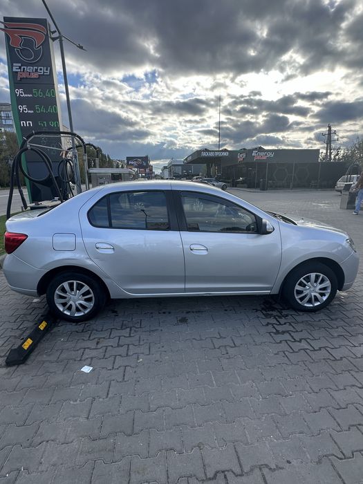 Продам Renault Logan 2013 бенз.